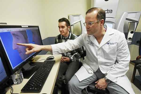 New Haven Plastic Surgeon Uses 3D Camera to Help Improve Patients’ Health, Appearance