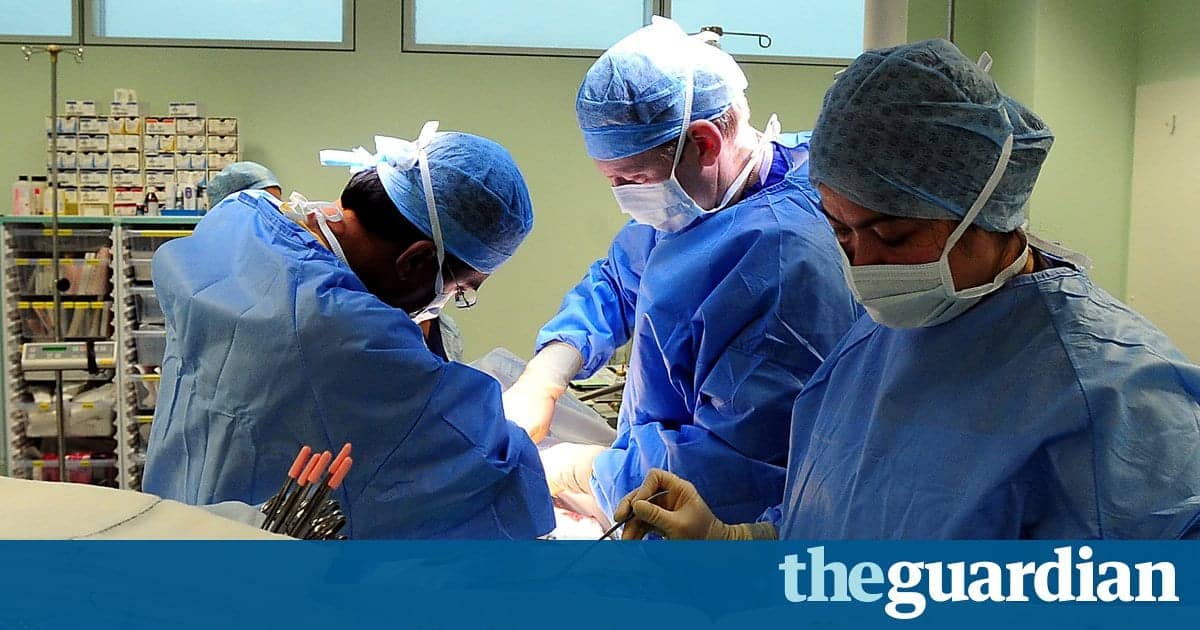 Number of Cosmetic Surgery Procedures in UK Fell 40% in 2016