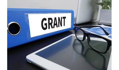 La Roche-Posay North American Fondation Announces 2017 Research Grant Recipients & Winner of Annual Dermatologist from the Heart Program