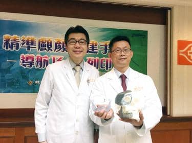 Hi-Tech Surgery Fixes Sculptor’s Face
