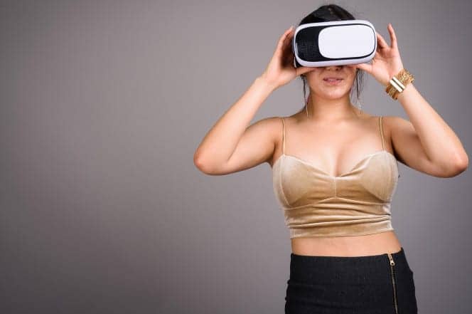 VR Technology Allows Women to Try On Boob Jobs in 3D