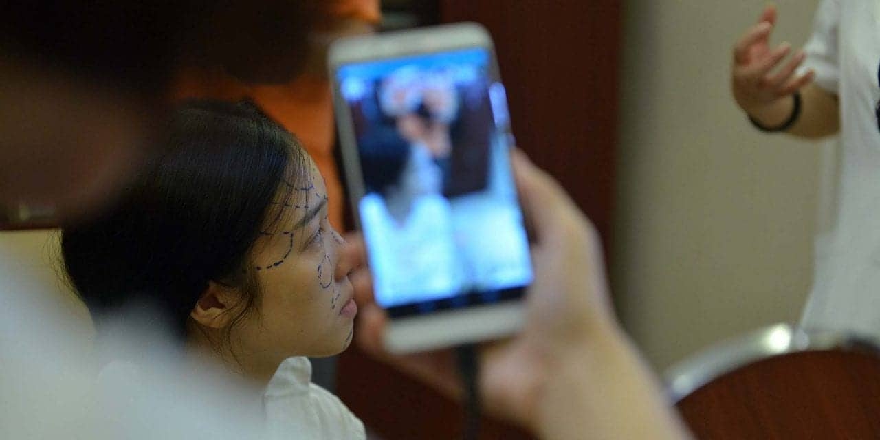 Woman Accuses Employer of ‘Face Loan’ Scam