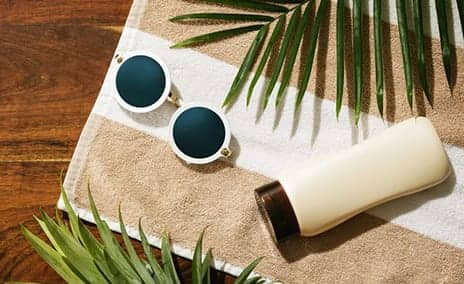 The Best Anti-Aging Secrets Dermatologists Won’t Tell You for Free