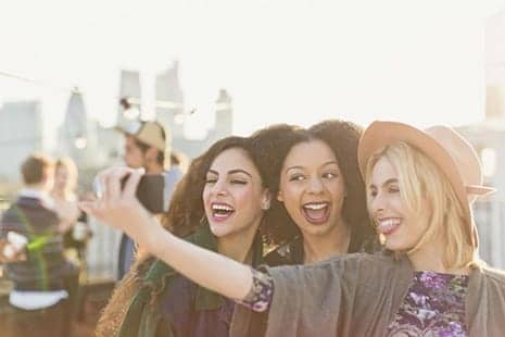 The Selfie Effect: Selfies Make Noses Appear Larger, Leading to More Nose Job Requests