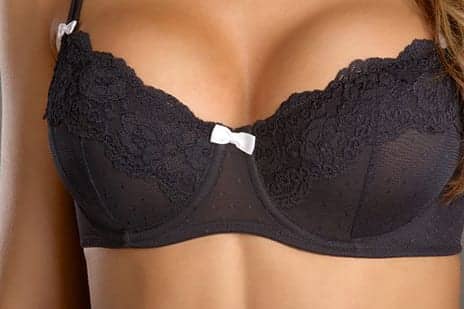 Women Are Rubbing Toothpaste On Their Boobs As Part of Bizarre New Beauty Trend