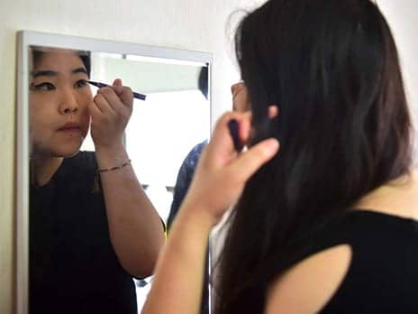 South Korean Women Destroying Makeup In Protest Against Stringent Beauty Standards