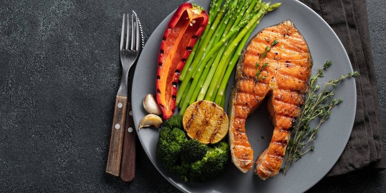 Some Keto Diets Could Make This Skin Condition Far Worse, Scientists Warn