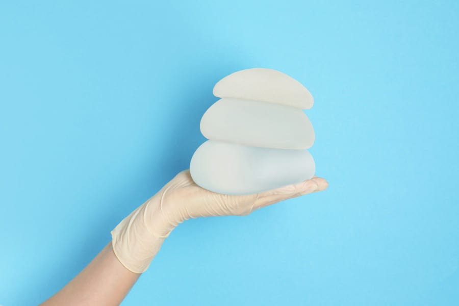 Here’s Why I Decided To Get Breast Implants … And Why I Decided To Have Them Removed