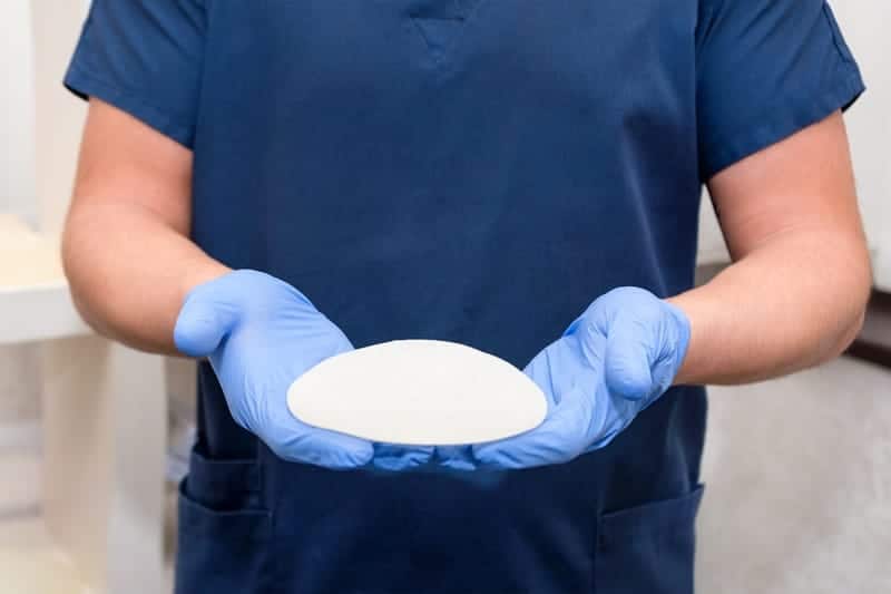 Study Finds Removing Breast Implants Improved Symptoms