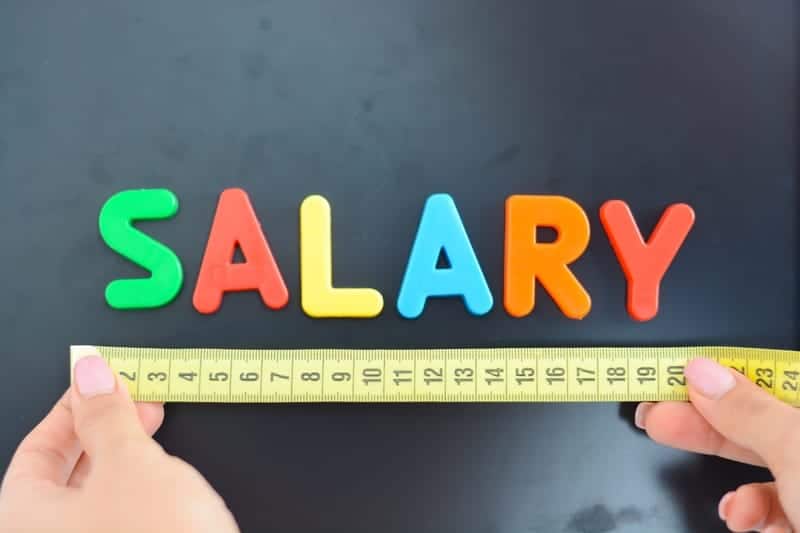 What Medical Residents Are Paid—and What They Really Think About Their Bosses