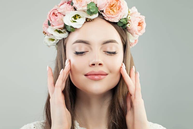 Should You Be Using Azelaic Acid? Here’s What The Dermatologists Say