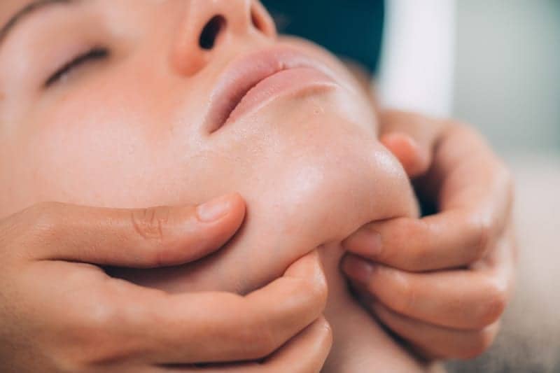 10 Ways To Get a More Sculpted Jawline
